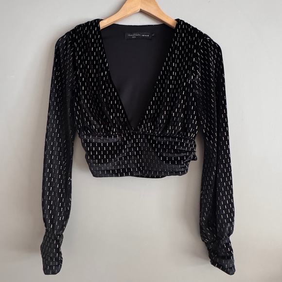 House of Harlow 1960 x Revolve Salima Blouse Black Velvet Gold Long Sleeve Top - Picture 1 of 4